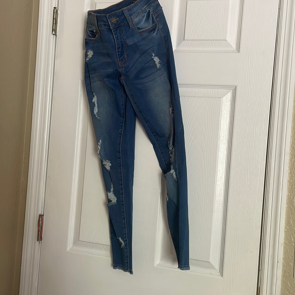 Size 1 Fashion Nova skinny jeans